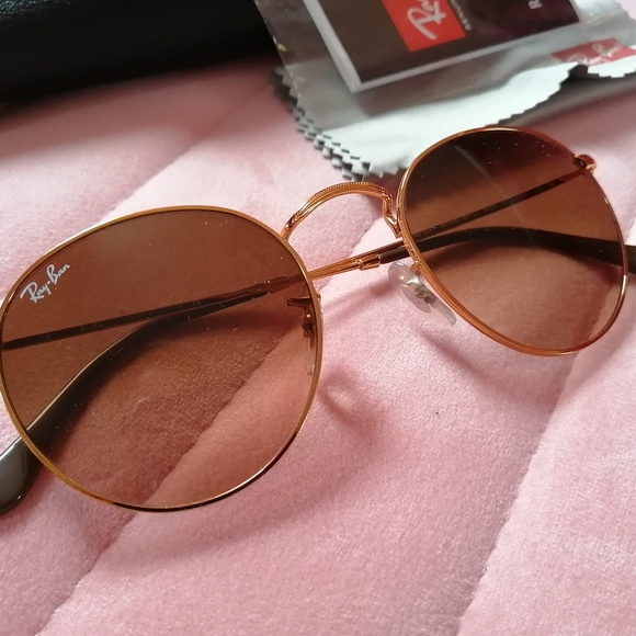** SOLD ** RAY BAN Round Frame Sunglasses - Picture 3 of 6